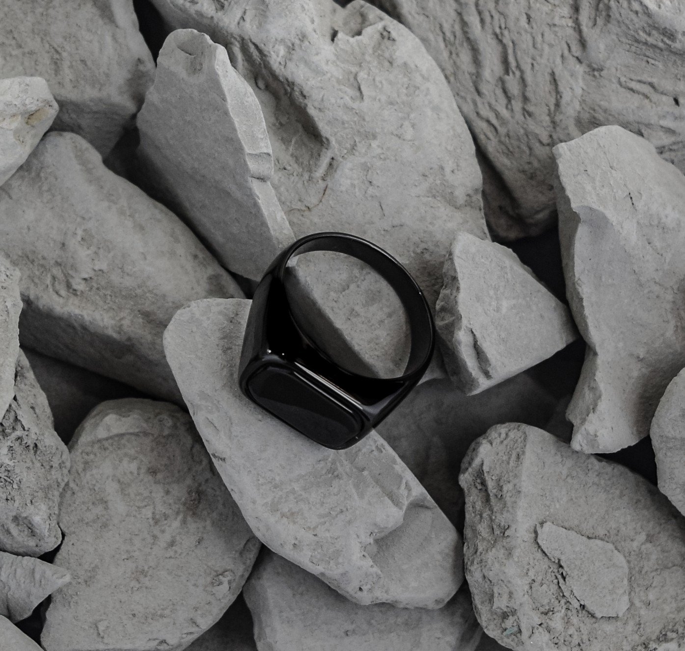 Black Stone ring - Image 5