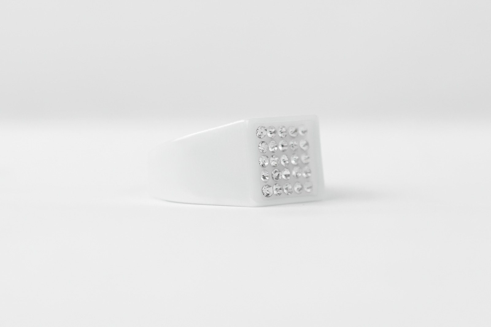 White Pearl - Image 4