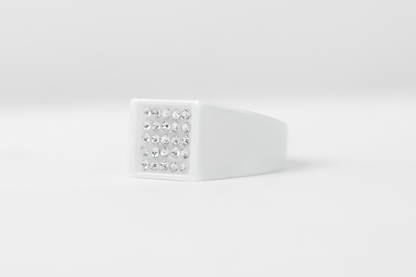 White Pearl - Image 2