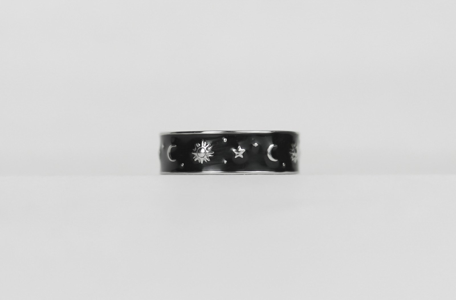 Solstice - White